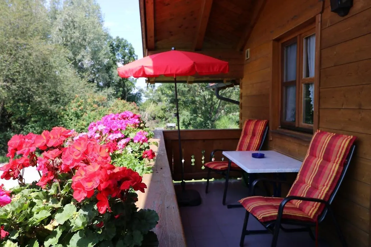 Haus Blumenfeld-Schwaiger Appartement Übersee